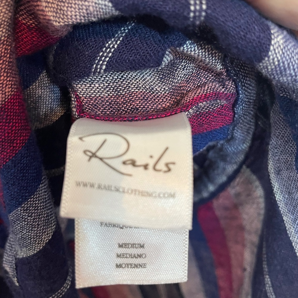 Rails Salvador Stripe Button Up Top. Size Medium - image 6